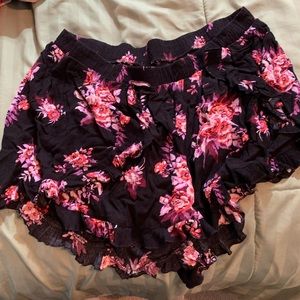 Flowy short